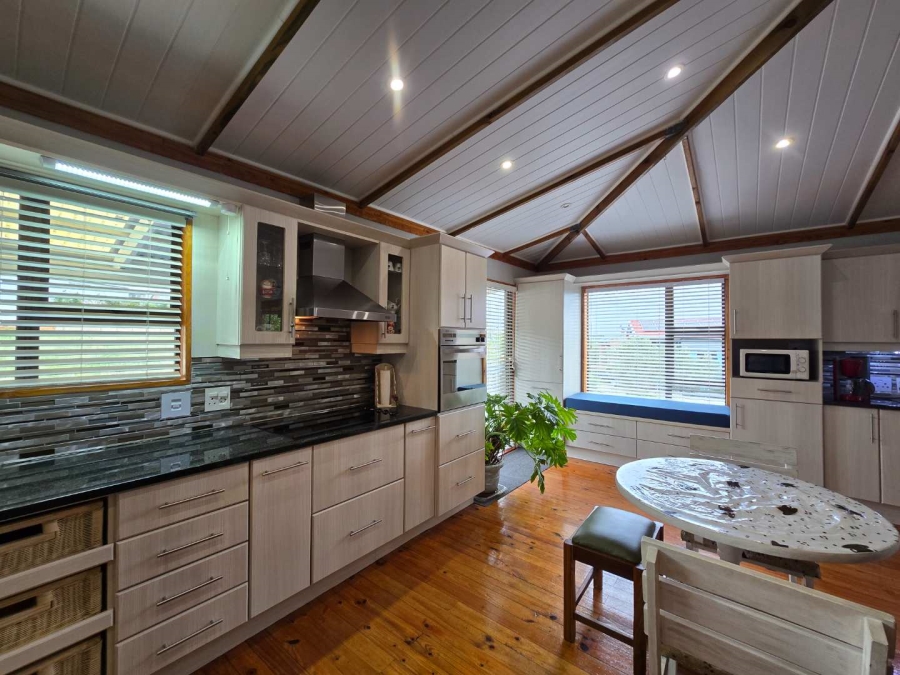4 Bedroom Property for Sale in Stilbaai Wes Western Cape
